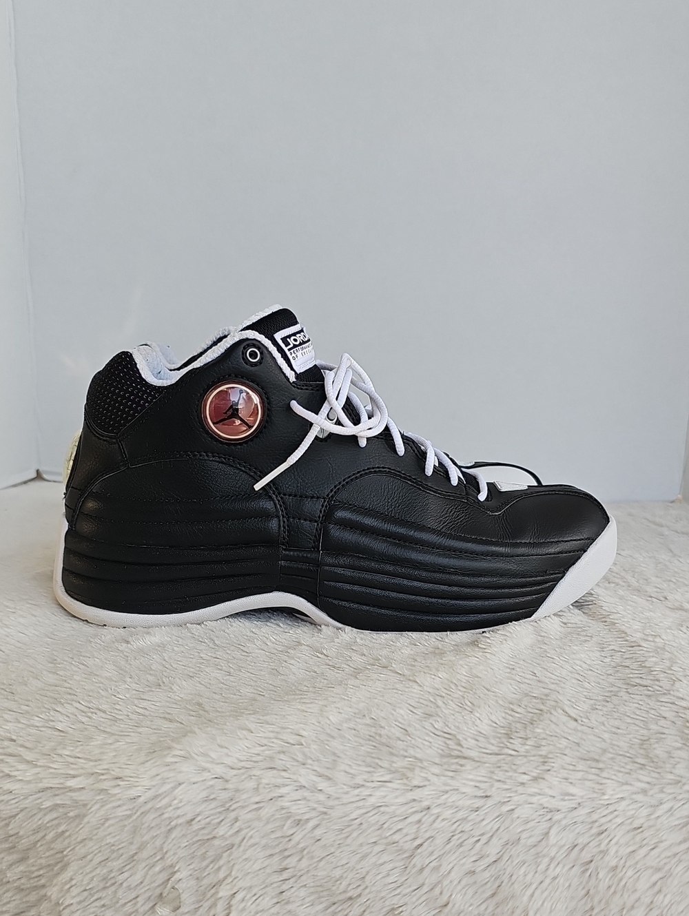 VNFS Nike Air Jordan Jumpman Team 1 Black White Red 644938-002 Size 9.5 OG Box - Picture 1 of 16